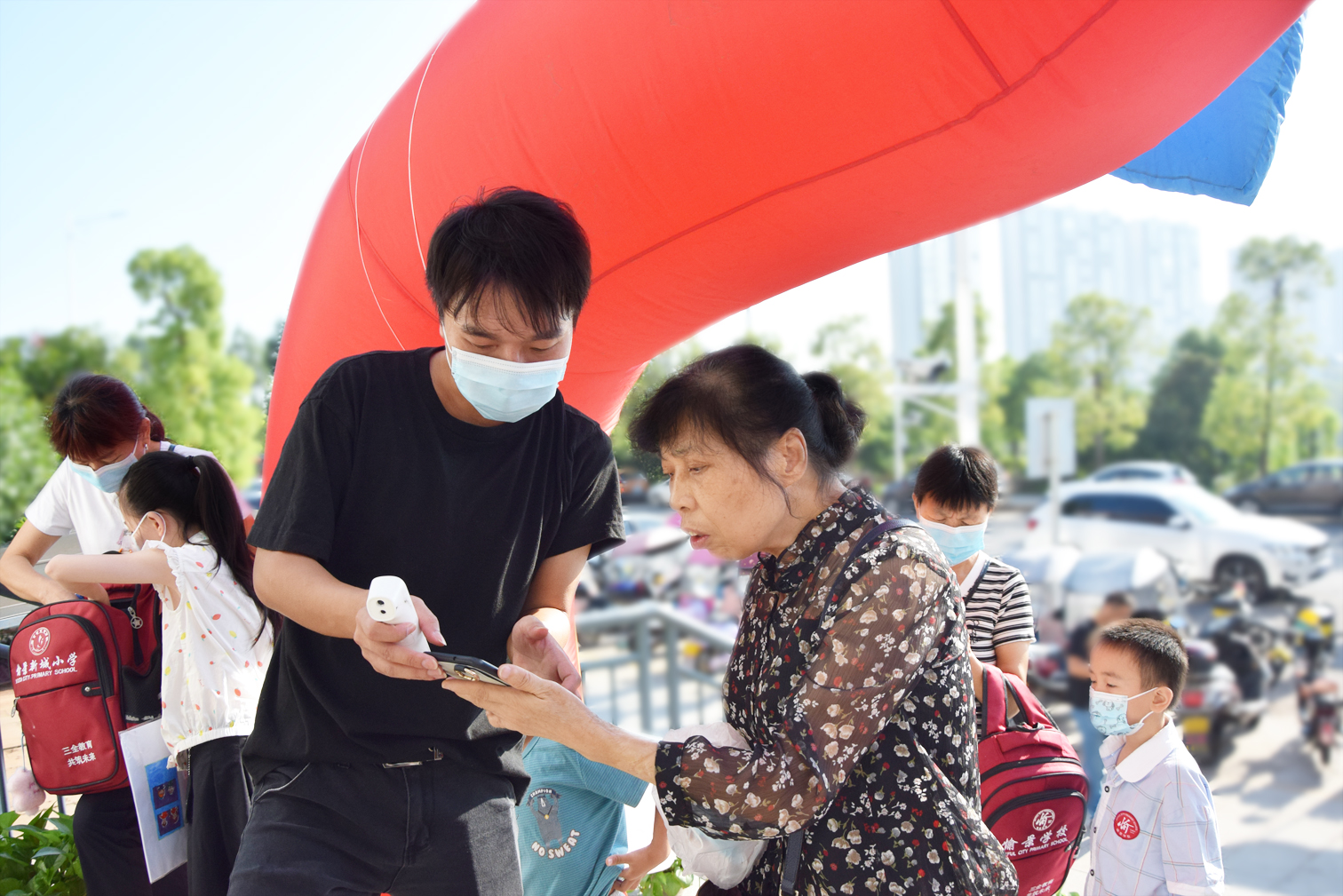 今天  是一个特别的日子  ——愉景学校“请党放心 强国有我”主题开学日